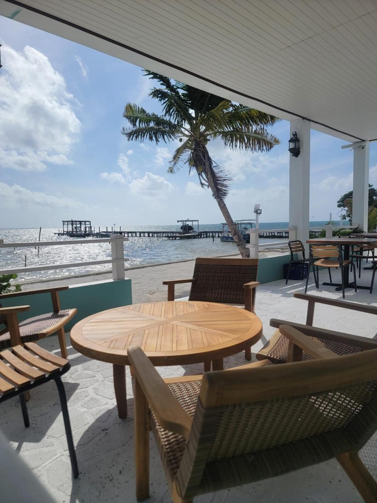 Island Magic Villas Caye Caulker Exterior photo