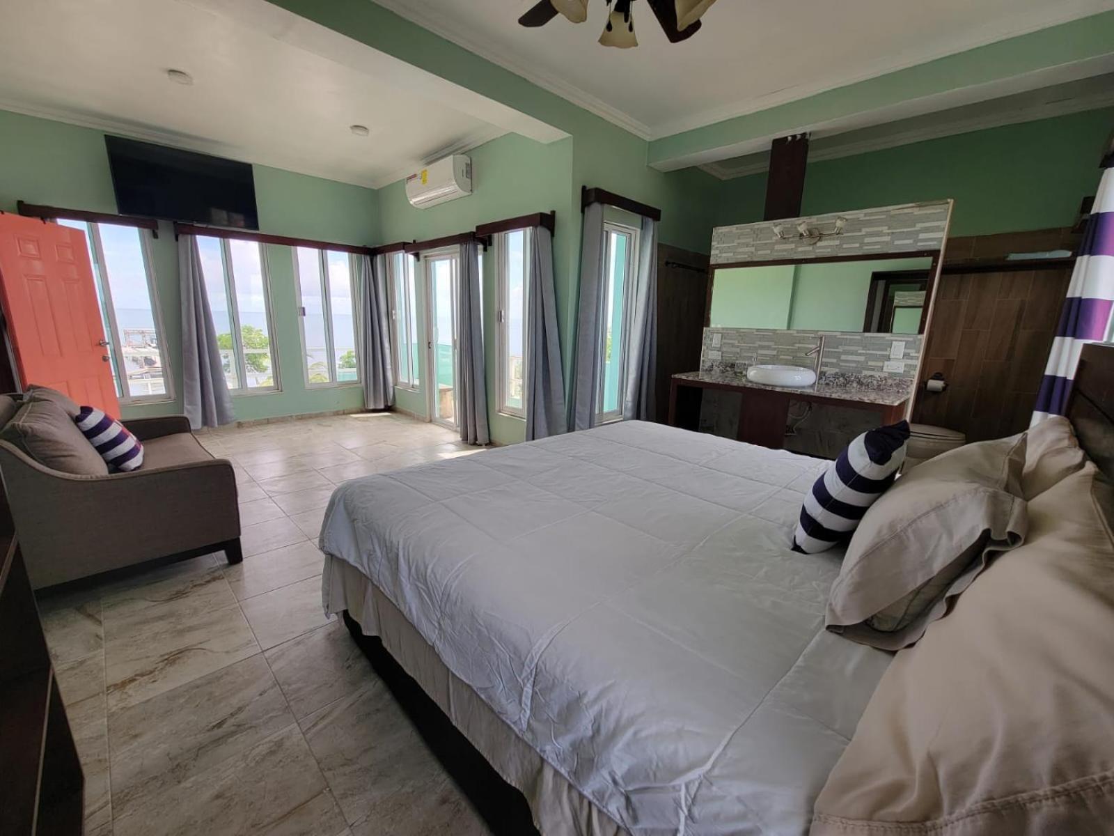 Island Magic Villas Caye Caulker Exterior photo